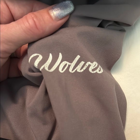 Darc Sport She Wolves Graphic Leggings Set in Black and mauve GUC bundle - Picture 4 of 6